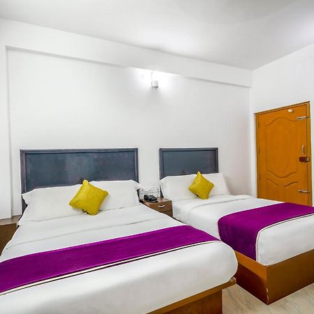 Fabhotel Abrigo Residency Anaviratty Exterior photo